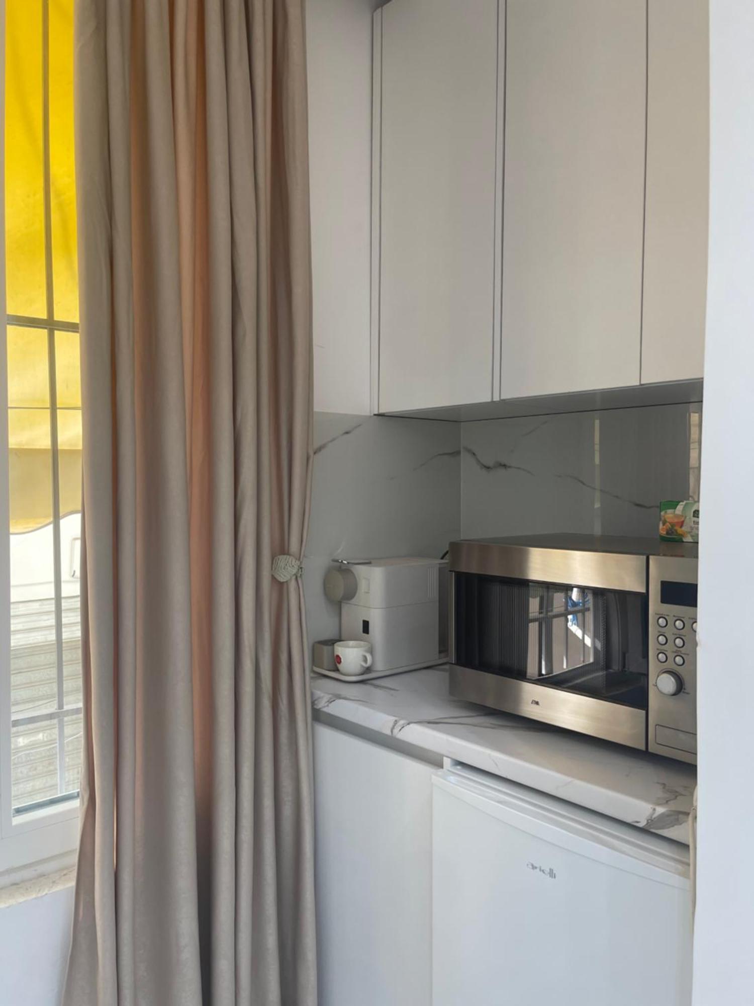 Midnight Apartments Tiranë Ngoại thất bức ảnh
