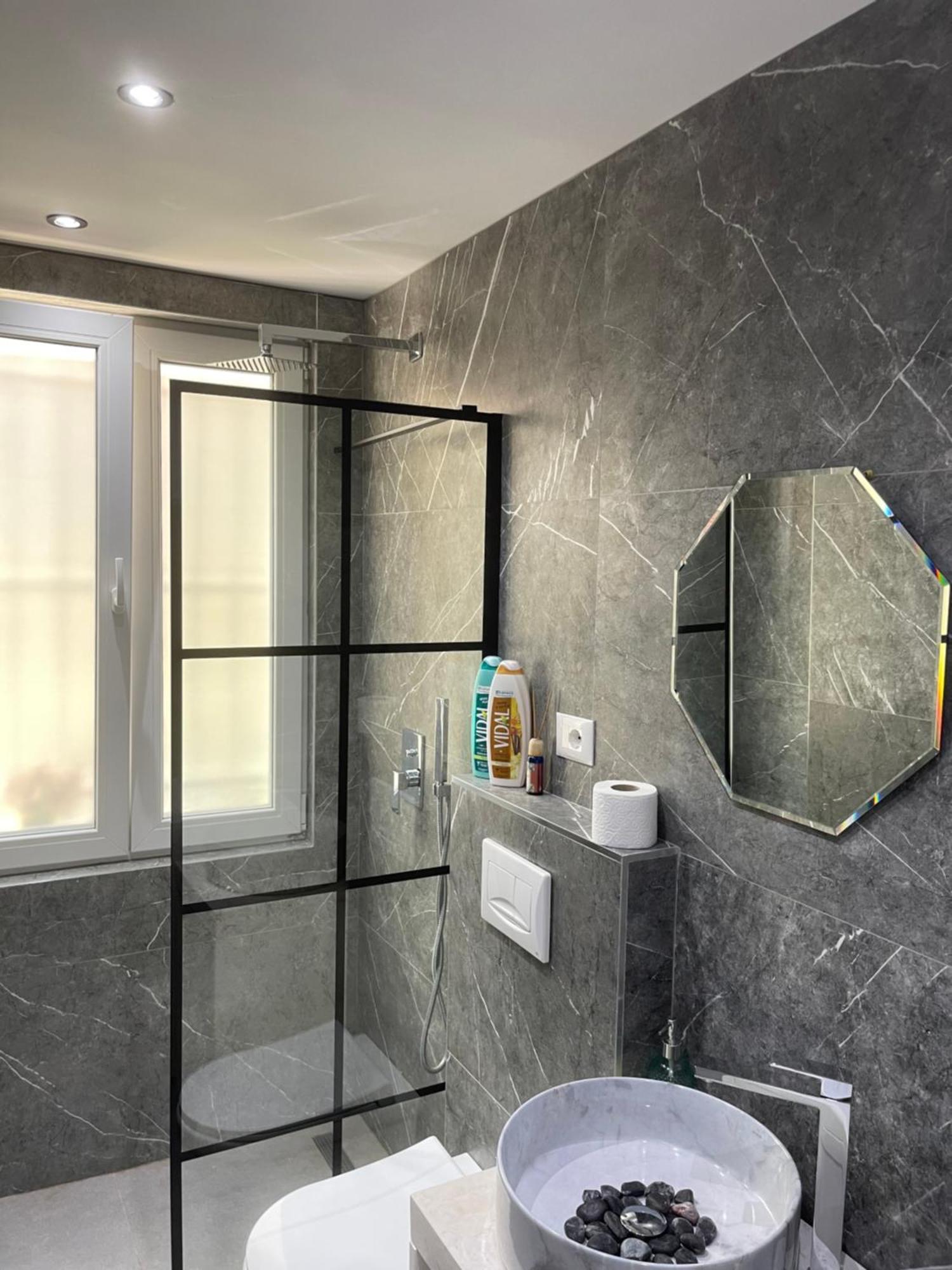 Midnight Apartments Tiranë Ngoại thất bức ảnh